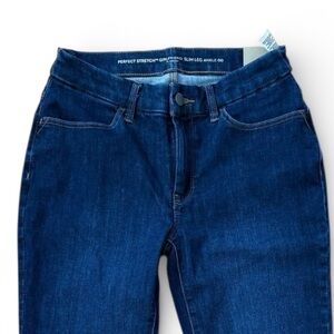 NWT Chico’s Perfect Stretch Girlfriend dark Denim Jeans, Slim Leg Ankle size 00